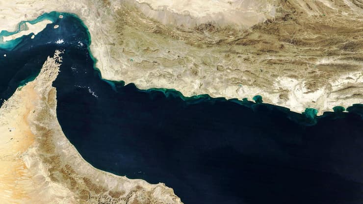 צילום לוויין מפרץ עומאן מיצר הורמוז