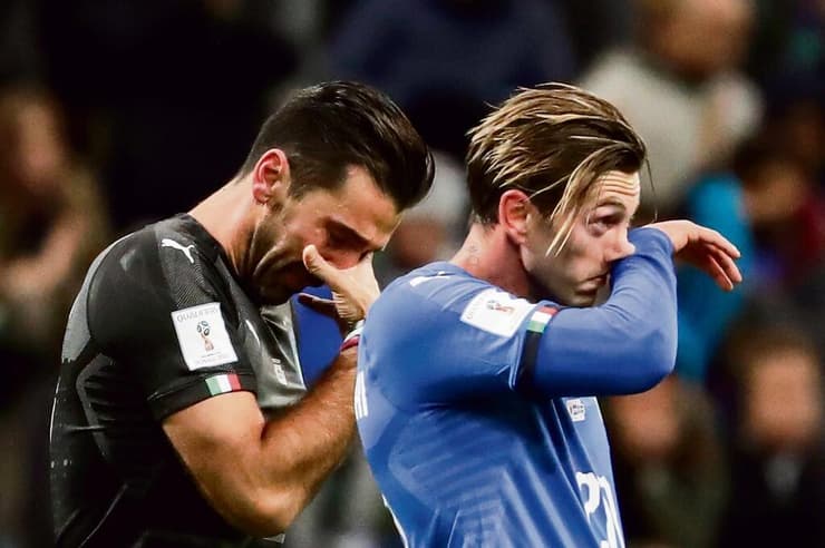 2018: נבחרת איטליה מודחת מול שבדיה (צילום: AP/ Luca Bruno) איטליה 2018