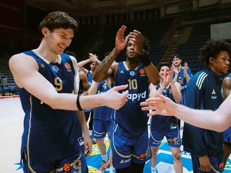 שחקני מכבי ת"א רומן סורקין אושיי בריסט