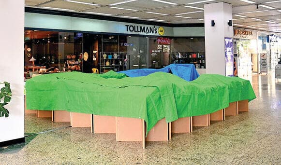 עסקים סגורים בתחילת המלחמה (קובי קואנקס) עסקים סגורים בתחילת המלחמה