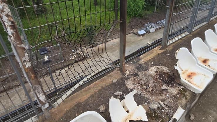 האצטדיון העירוני בקריית שמונה נפגע מטיל