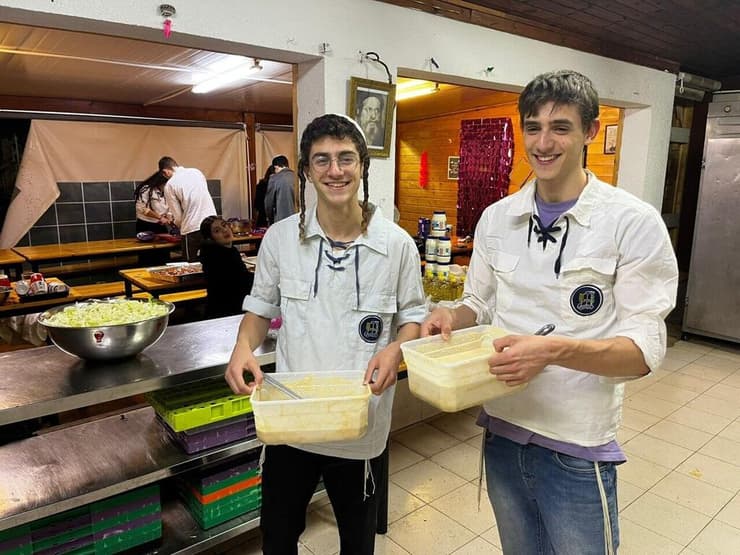 "מחובתנו דווקא עכשיו לעשות ולהרבות טוב"     