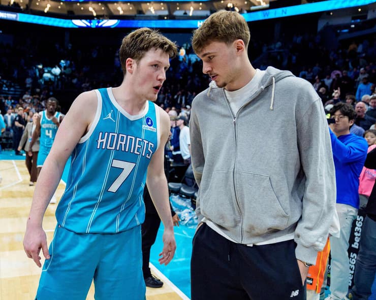 קון קניפל וקופר פלאג