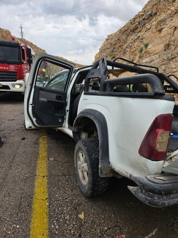 זירת התאונה הקשה בכביש 505 (צילום: דוברות כבאות והצלה ) זירת תאונת הדרכים הקשה בכביש 505 בשומרון