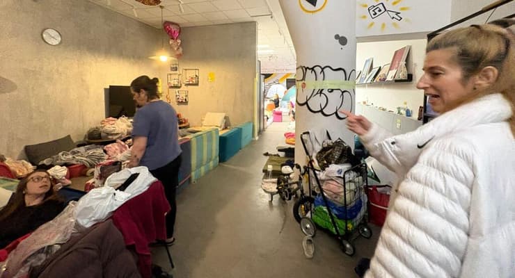 על הספה - משפחת רינגל מרמת גן