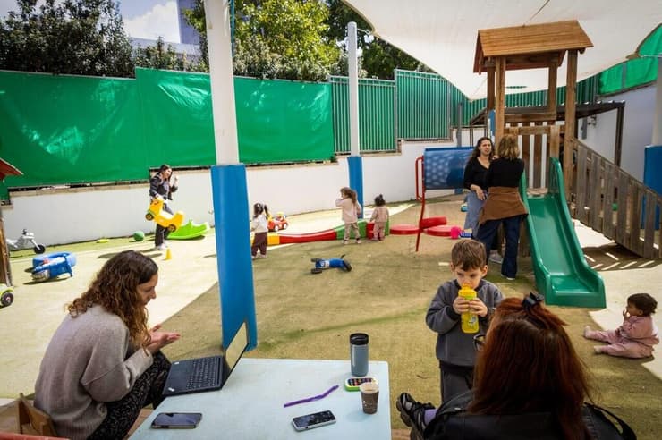 "בפעם בראשונה מתחילת המלחמה הצלחתי לשבת ולשתות קפה בבוקר"   