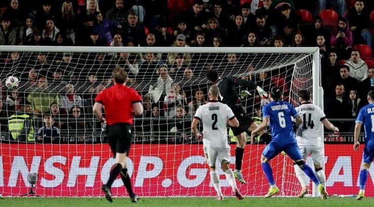 מאמארשדווילי נכנע