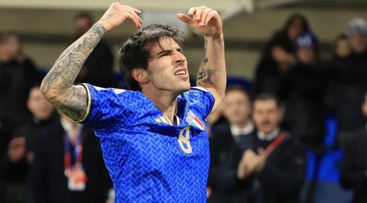 סנדרו טונאלי מטריף את הקהל (IMAGO) סנדרו טונאלי מטריף את הקהל