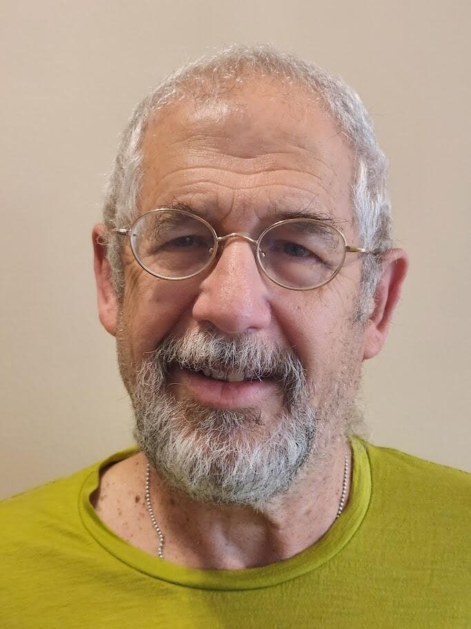 "להיות בקשר עם אחים לצרה, אנשים שחולקים את אותה התמודדות. זו פעילות מבורכת״, פרופ' דני בן אמיתי (צילום: באדיבות המצולם) פרופ' דני בן אמיתי