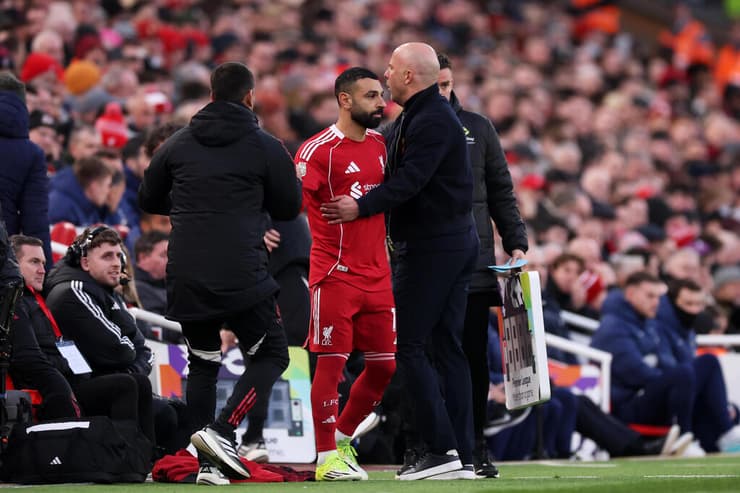 לא הסתדרו. מוחמד סלאח וארנה סלוט (צילום: Carl Recine/Getty Images) מוחמד סלאח וארנה סלוט