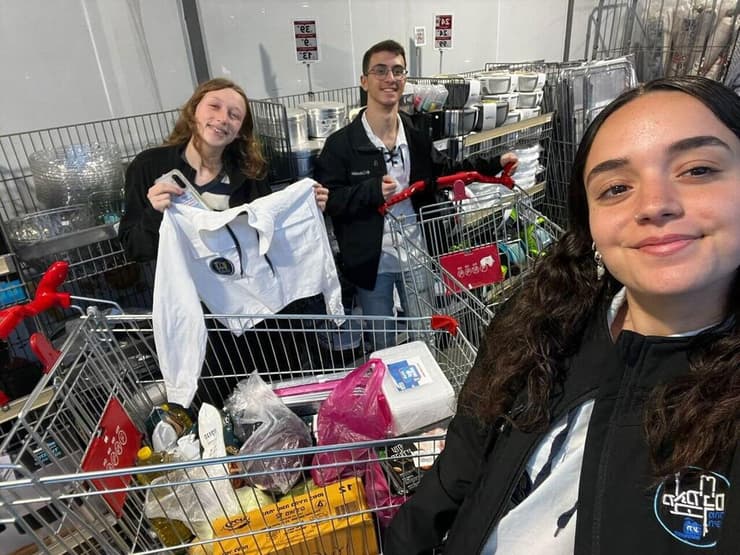 "קשה לתאר את הסיפוק כשאתה יודע שיש לך חלק במאמץ הלאומי"     