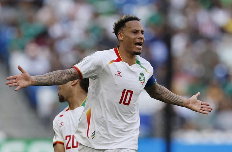 רק כמעט. שרי (צילום: REUTERS/Daniel Becerril) שרי