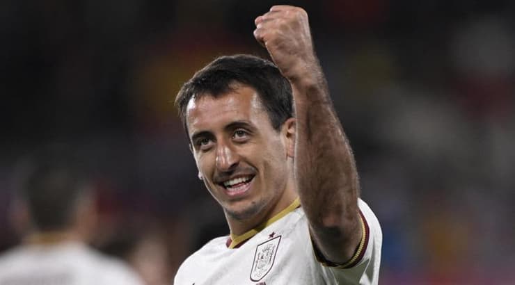 מייקל אויארסבאל חוגג