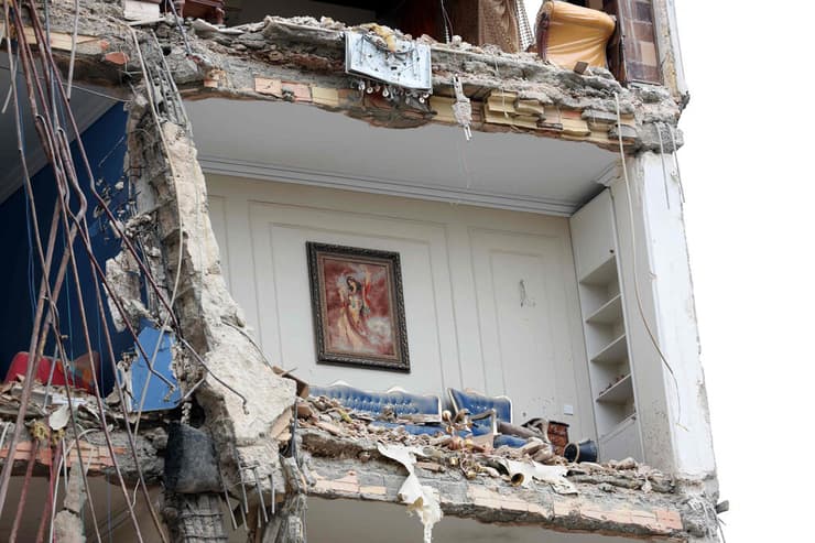 נזקי התקיפות בטהרן (צילום: AFP) נזקי התקיפות באיראן