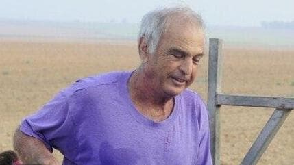 יינות שמחים כמו הרגעים שסבא אהב לחלוק עם חברים ומשפחה". גדעון פאוקר ז"ל גדעון פאוקר וחיים פרי ז"ל ביקב בניר עוז