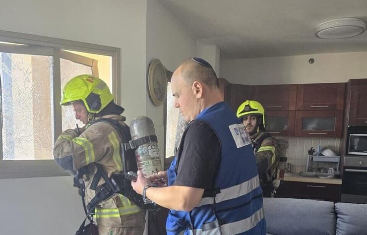 ההרס בבניין שנפגע בבת ים