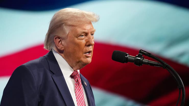 נשיא ארה"ב דונלד טראמפ בפלורידה