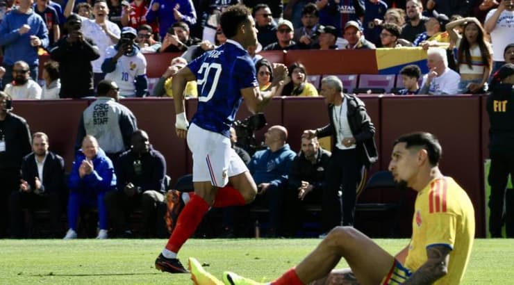 דזירה דואה רץ לחגוג