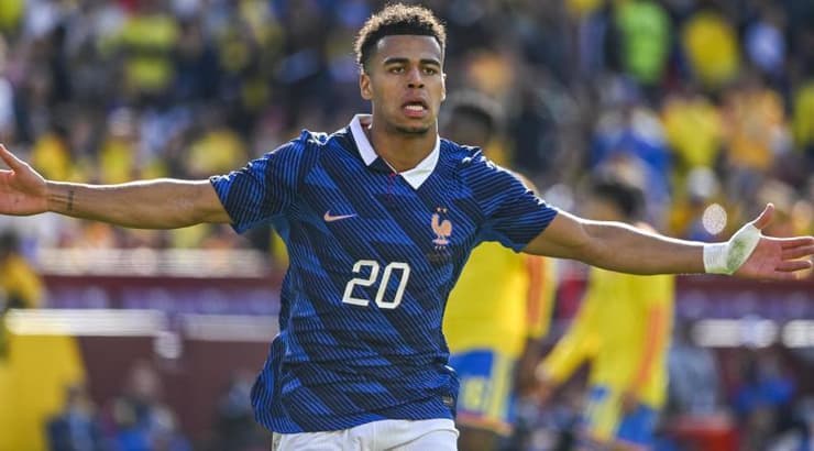 דזירה דואה חוגג צמד