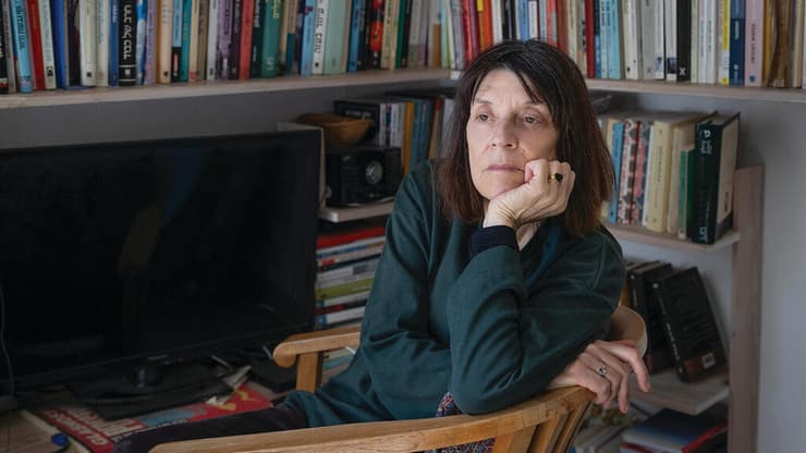 "גדלתי בבית שבו היה מקום מרכזי לספרים ולקריאה". גיל הראבן | צילום: אלכס קולומויסקי