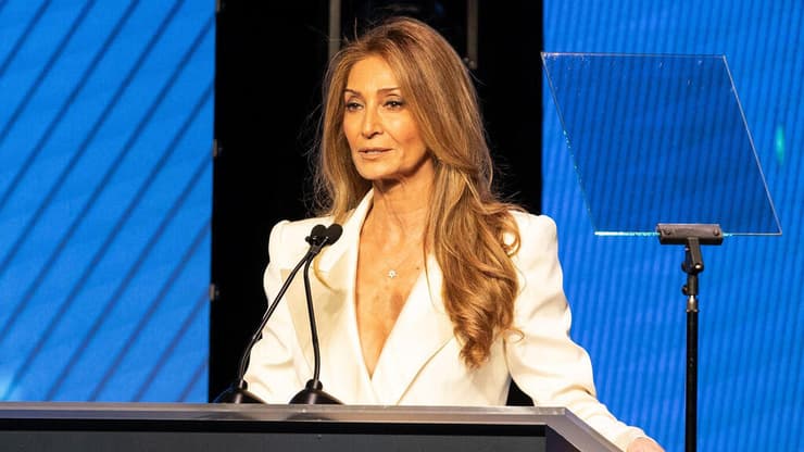 דורה נזריאן באירוע גאלה למען ישראל