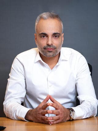 עורך הדין אילן יששכר