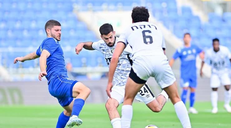 בסיל חורי כובש