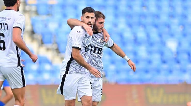 בסיל חורי חוגג