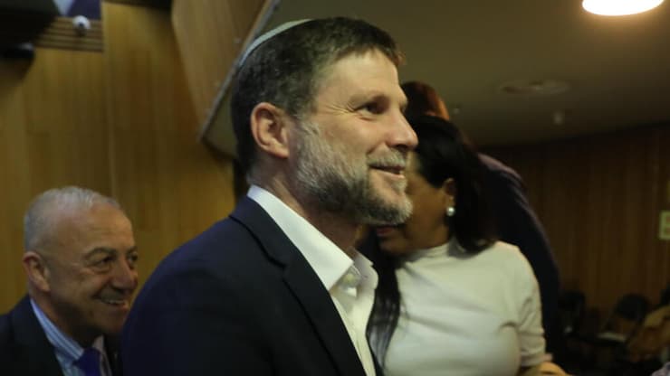 סמוטריץ'. לא מוותר גם על הפטור ממע"מ לחבילות מחו"ל בערך של עד 130 דולר (צילום: גיל יוחנן) שר האוצר בצלאל סמוטריץ'