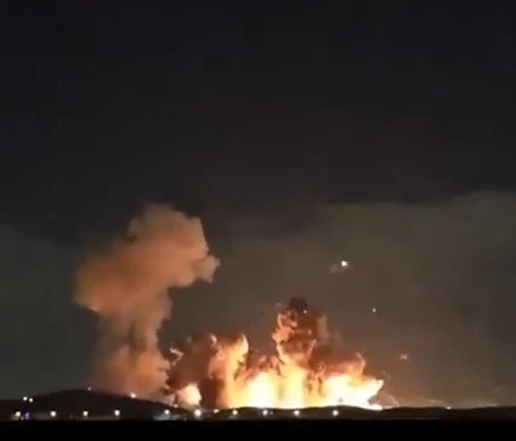 תקיפה אמריקנית במחסן תחמושת גדול באיספהאן איראן