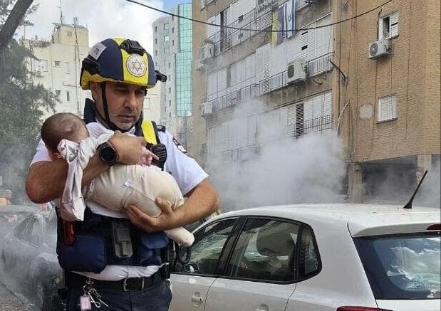 תינוק בזירה