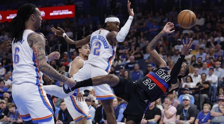 שיי גילג'ס אלכסנדר חוסם (רויטרס) שיי גילג'ס אלכסנדר חוסם