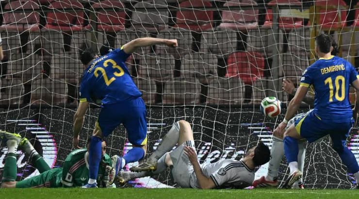 הכדור של טבאקוביץ' מרעיד את הרשת