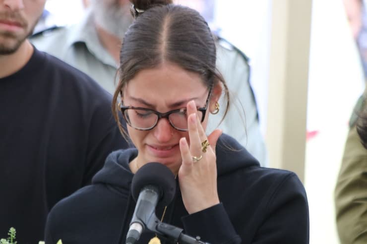 הלווייתו של סמל ראשון גלעד הראל בבית העלמין במודיעין