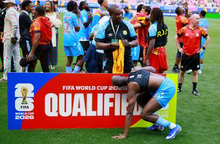 בקאמבו חוגג עם הדגל