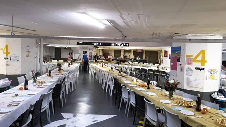 מ-0 ל-100 ל-0 ל-100. חגיגת פסח בחניון בדיזינגוף סנטר במבצע "שאגת הארי" חגיגת חג הפסח בדיזנגוף סנטר