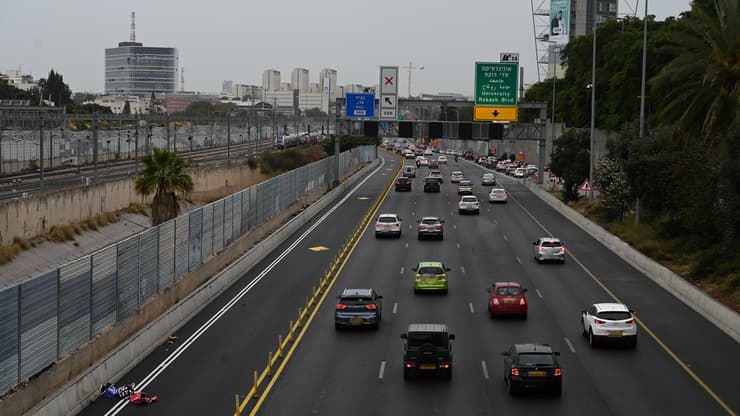 פקקים בכבישי איילון בערב חג הפסח בעקבות שיגור מאיראן