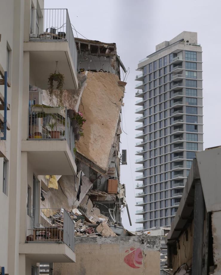 צילום: יובל חן קריסה חלקית של מבנה בתל אביב