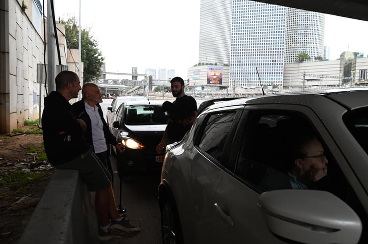 פקקים בכבישי איילון בערב חג הפסח בעקבות שיגור מאיראן