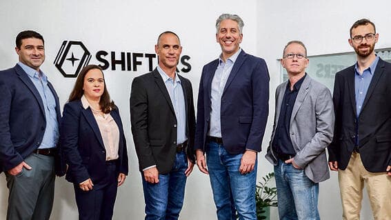 הצוות של Shifters AI. "כמו מדע בדיוני"