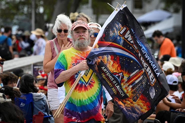 אלפים הגיעו לחזות בשיגור ההיסטורי