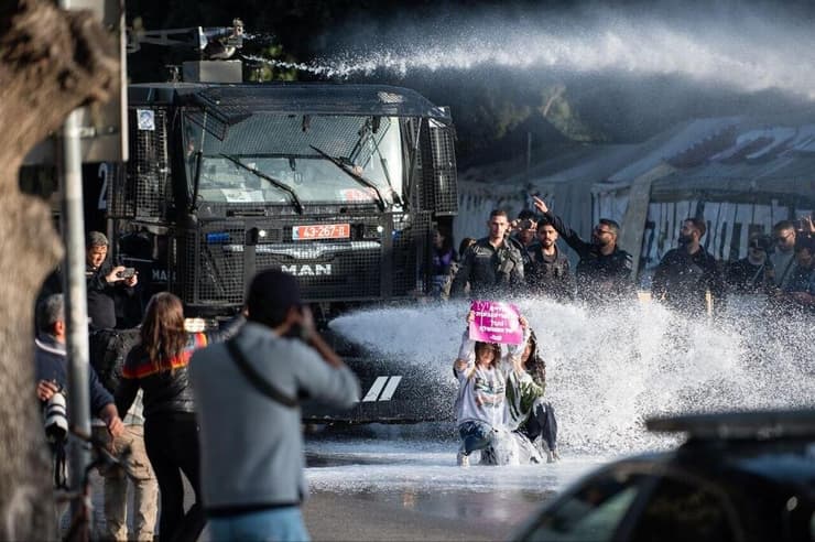הפגנה נגד חוק עונש מוות סמוך לכנסת 