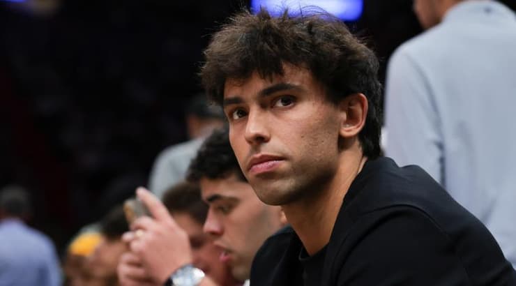 ז'ואאו פליקס במשחק של הסלטיקס