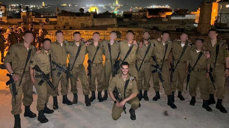 הצוות של נועם רביד ז"ל, מחציתם יצאו לקצונה בעקבותיו