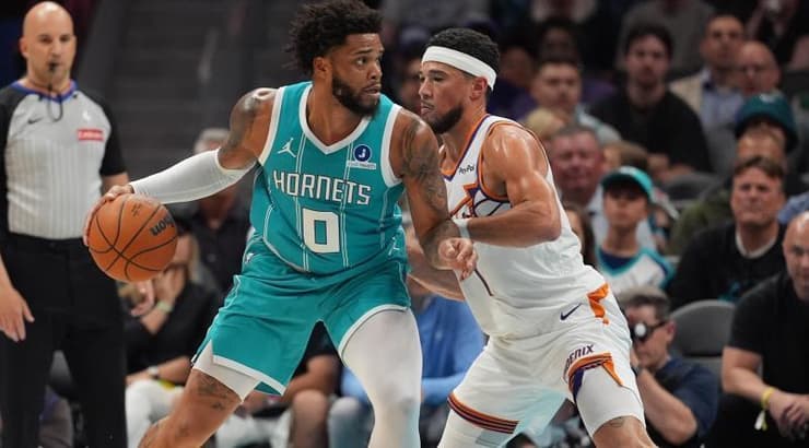 מיילס ברידג'ס מול דווין בוקר