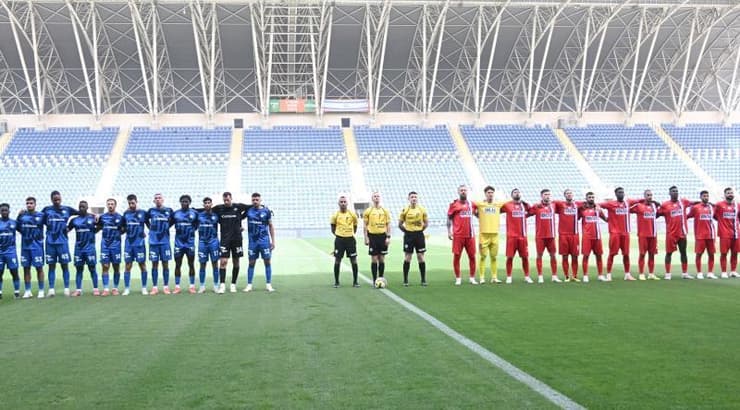 שחקני מכבי פתח תקווה והפועל נוף הגליל