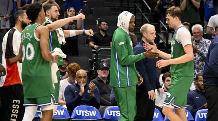 פלאג והחברים בדאלאס