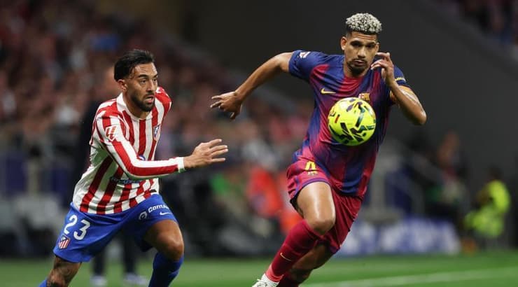 רונלד אראוחו פורץ קדימה