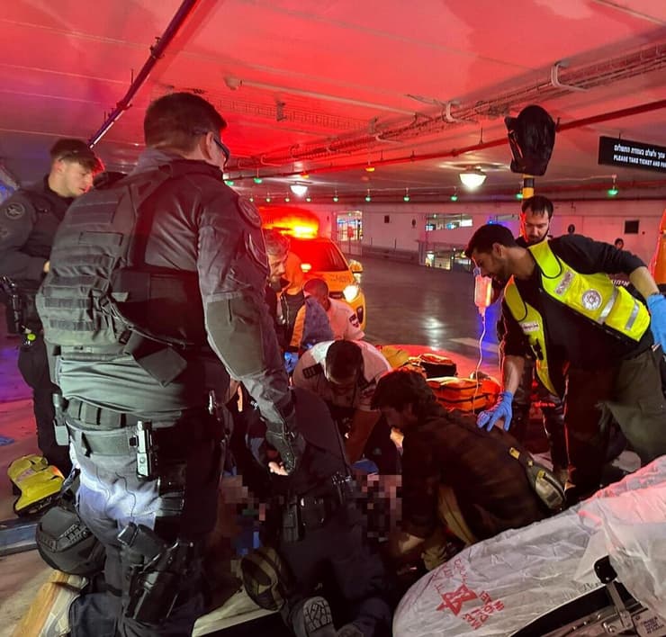 גבר לקה בדום לב במקלט בתל אביב