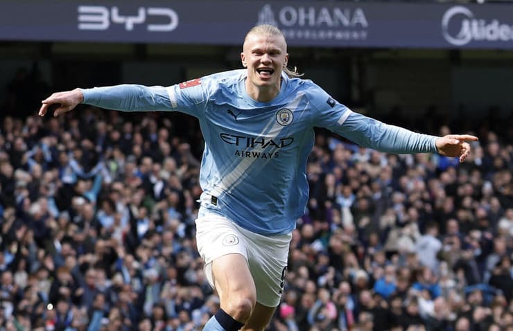 האולנד חוגג